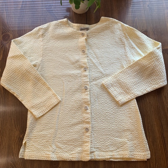 Lot Of Women's Size Medium Tops & Capri Pants - Picture 8 of 9